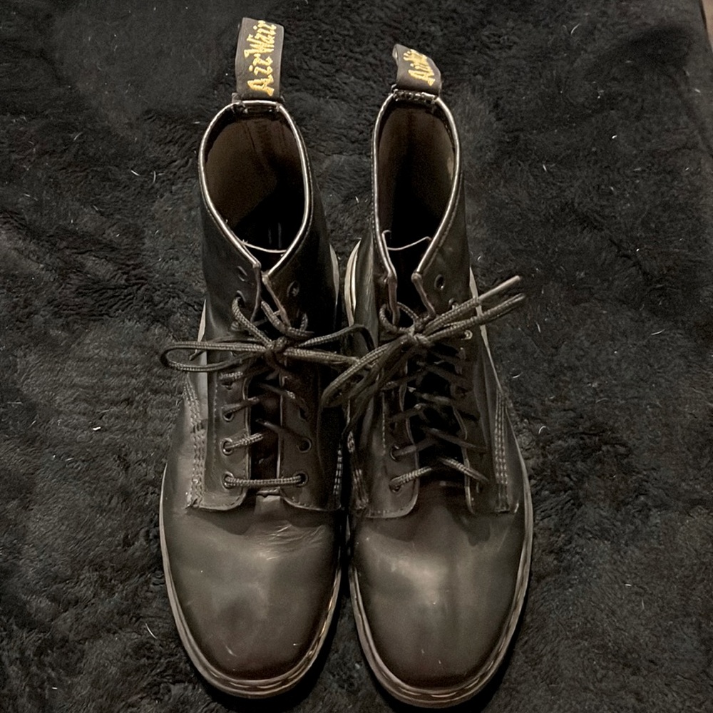 Almost new Dr. Martin Boots Black Mens 10